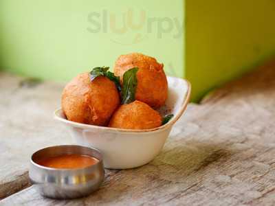 Curry Leaf Cafe - Brighton Station