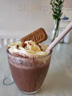 Cross View Tea Rooms And Restaurant