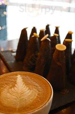 Everyman Bistro And Street Cafe