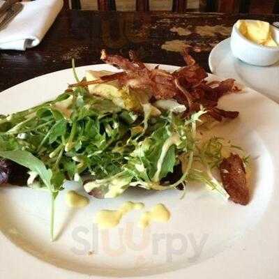 The Reindeer Pub & Kitchen