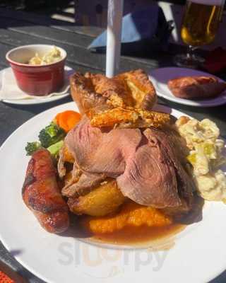 The Reindeer Pub & Kitchen