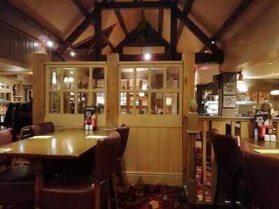 Harvester Coed-y-goras - Photo 8