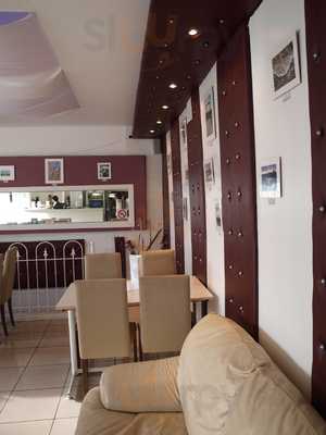 Paradiso Cafe Bar Restaurant