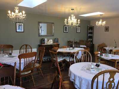 Sarah-jane’s Tearooms And Coffee Lounge