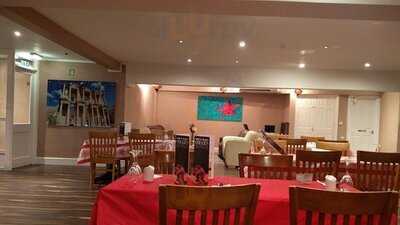 Omar's Grill House Restaurant & Bar