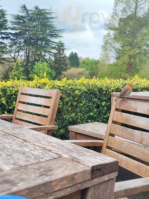 The Colonial Pavilion