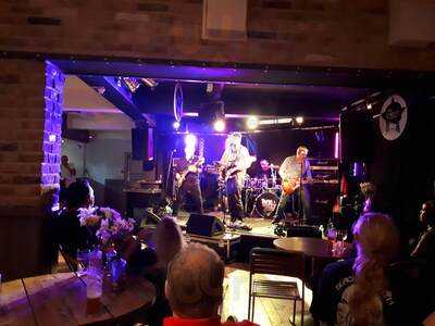 The Actress & Bishop