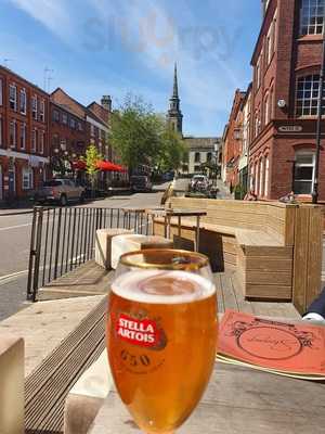 Stirlings Bar Lounge & Eatery