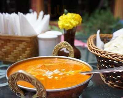 Rajput Cross & Bowling Green