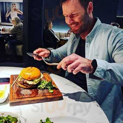 Bourgee Steak Lobster Luxe Lounge