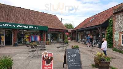 The Cafe Chapel Yard