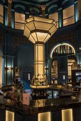 The Bar & Lounge At The Midland