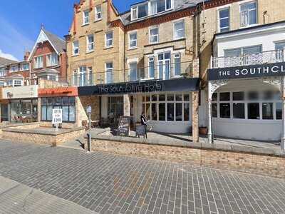 The South Cliffe Hotel Restaurant & Bar