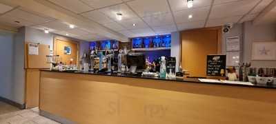 Alleyc'zam Cafe & Bar