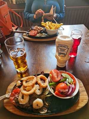 The Stag And Three Horseshoes