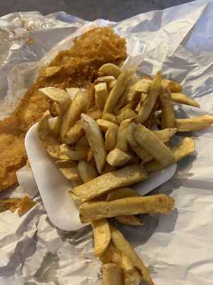 Dhillons Chippy