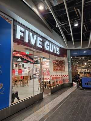 Five Guys Birmingham New St Station