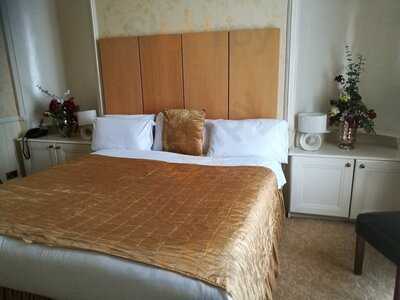 The Grand St. Ledger Hotel