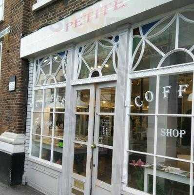 La Petite Cafe