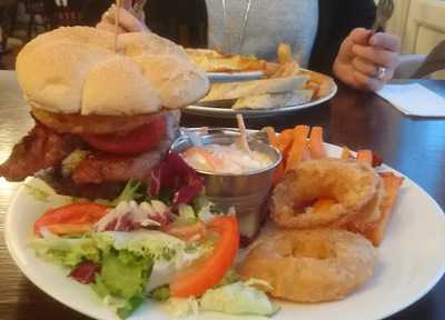 The Winch Pub & Restaurant