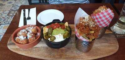 The Thornhill, Calverley