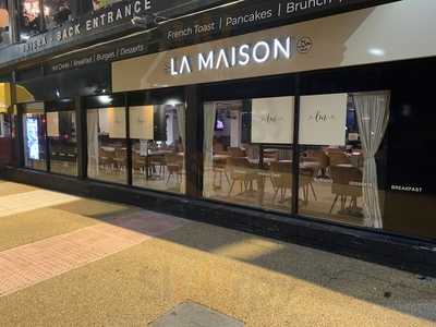 Lemon Pepper & Sprinkles Cafe