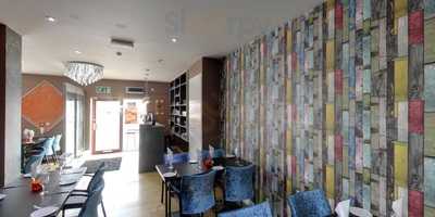 Aroma Restaurant & Grill