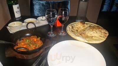 Aroma Restaurant & Grill