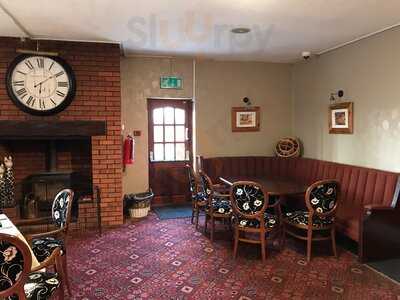 White Horse Inn Bar & Restaurant