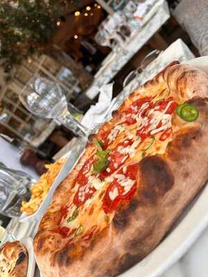 San Carlo Flying Pizza