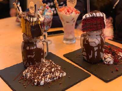 Sweet The Dessert Shop