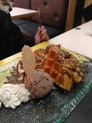 Sweet The Dessert Shop