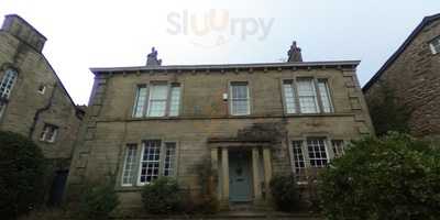 Golden Lion At Settle