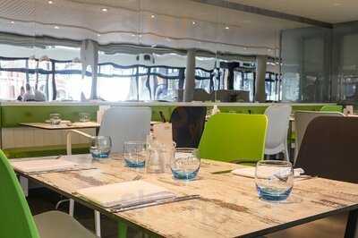 Playhouse Bar & Kitchen