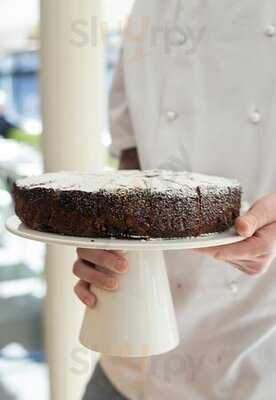 Playhouse Bar & Kitchen