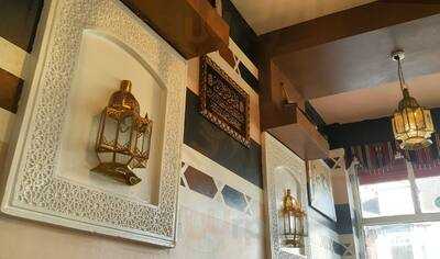 Falafel & Shawarma Land