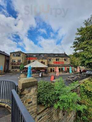 The Old Bridge Inn And Coffee House