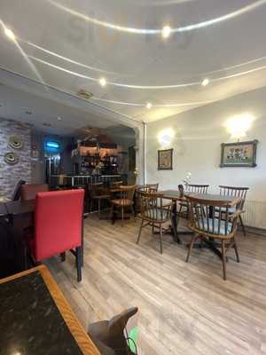 Bows Gallery Restaurant