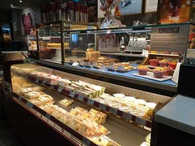 Greggs - 7a Piccadilly