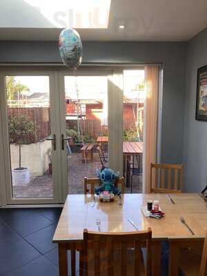 Tommy's Tucker Sandwich Bar