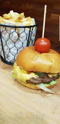 Manara Gourmet Take Away