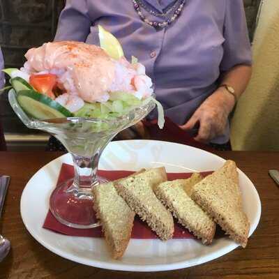 The Golcar Lily Pub And Restaurant