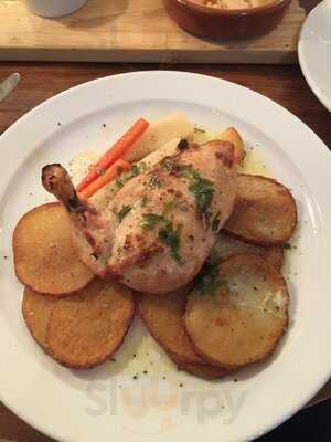 Fletchers Bar And Eatery