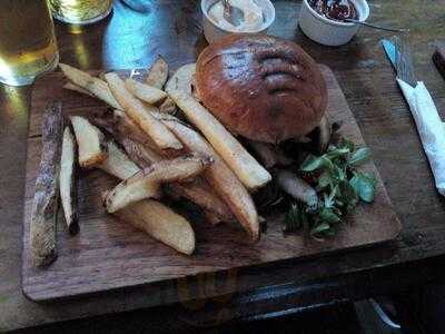 Fletchers Bar And Eatery