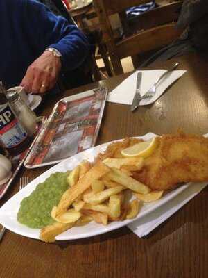 Eastgate Fisheries Cafe And Takeaway