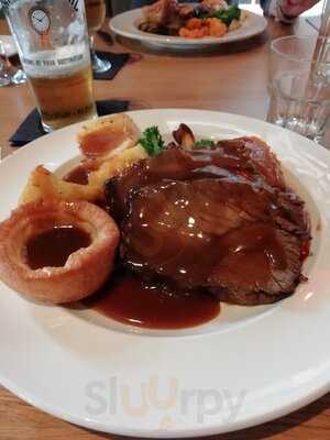 The Sir Thomas Hotel, Lounge Bar & Restaurant