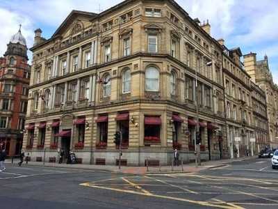 The Sir Thomas Hotel, Lounge Bar & Restaurant