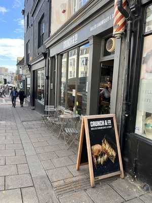Crunch & Co