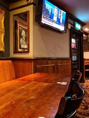 The Benjamin Huntsman