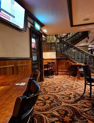 The Benjamin Huntsman